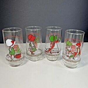 Vintage 1982  Holly Hobbie Coca Cola Limited Edition Christmas Glasses Set of 4